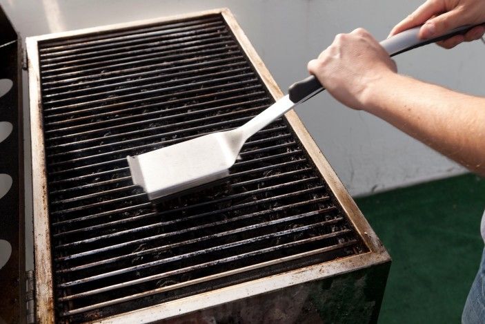 Cleaning the grill