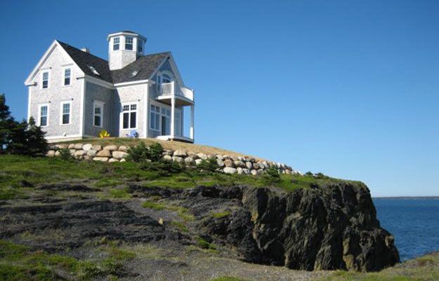 The Breakers – Lunenburg, NS