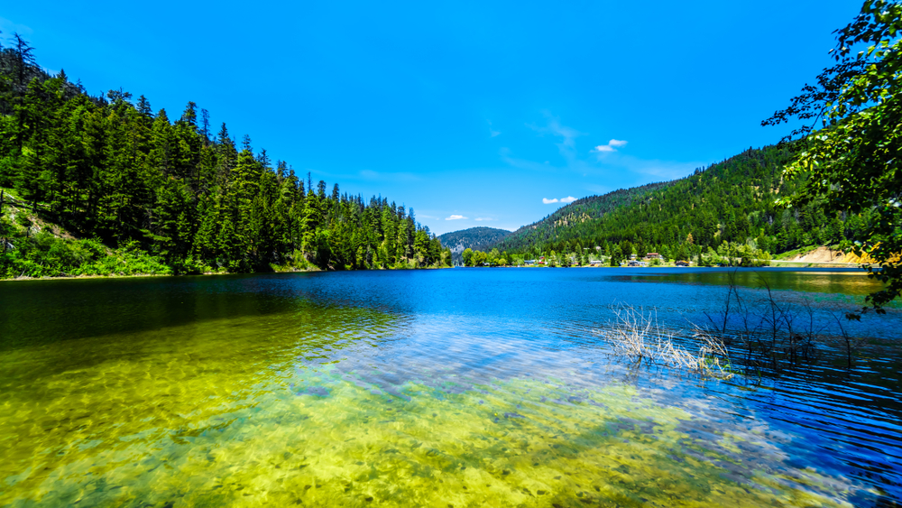 Green and blue Allison Lake near Merritt and Princeton, British Columbia.