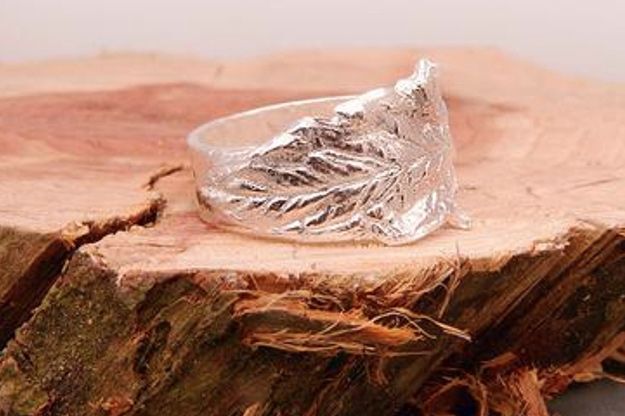 Silver leaf ring