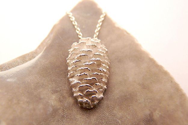 Pincone necklace