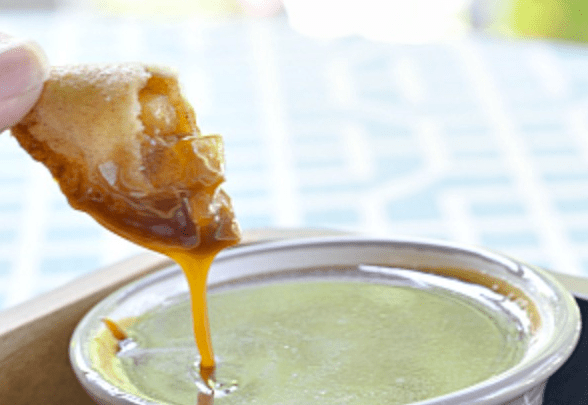 Apple pie bites with caramel dipping sauce