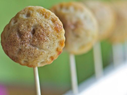 Apple pie pops