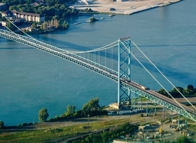 Ambassador Bridge, Ontario
