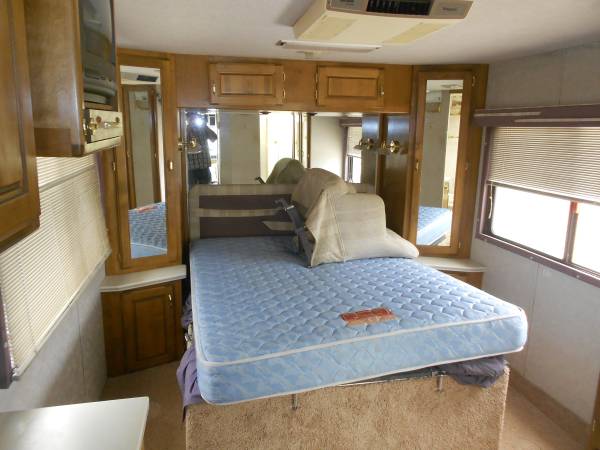 Before photo of the bedroom