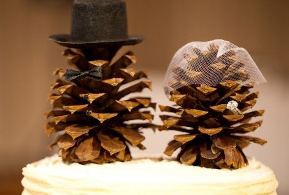 Pine cone cake topper