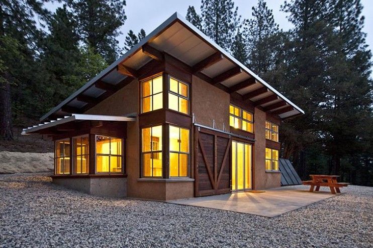 Exterior of the cabin