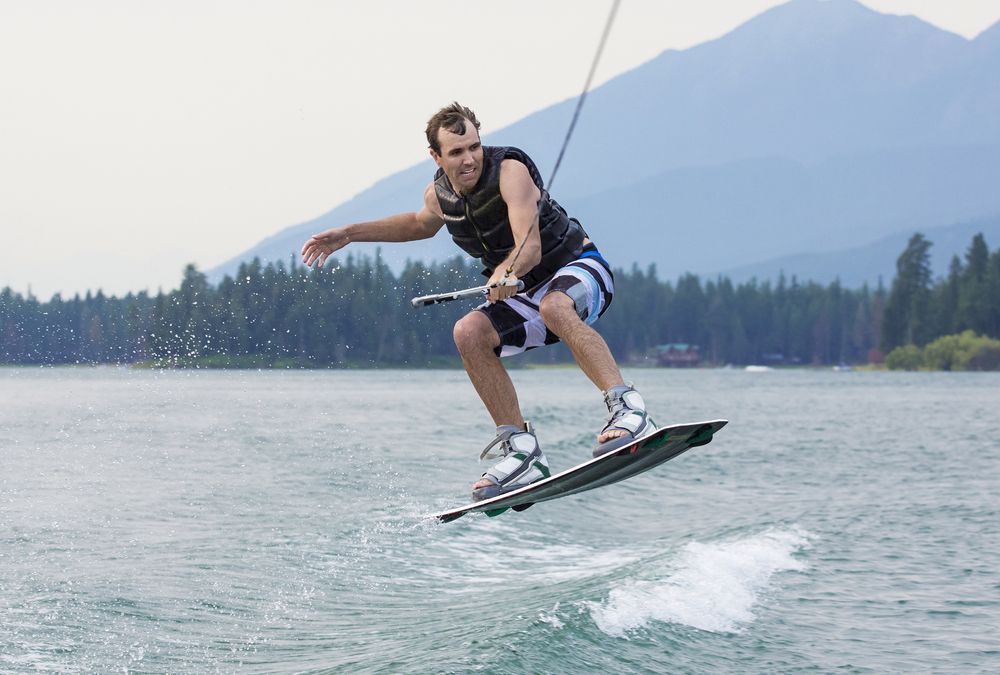 Water skiing / Wakeboarding