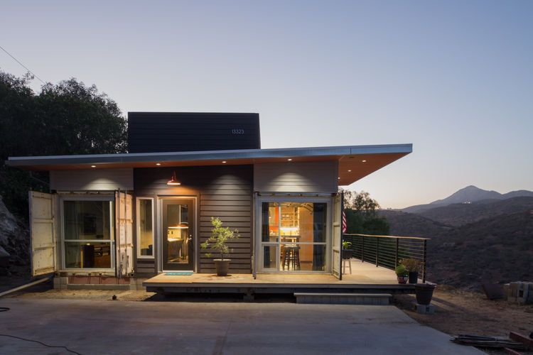 A view of the front of the cabin.