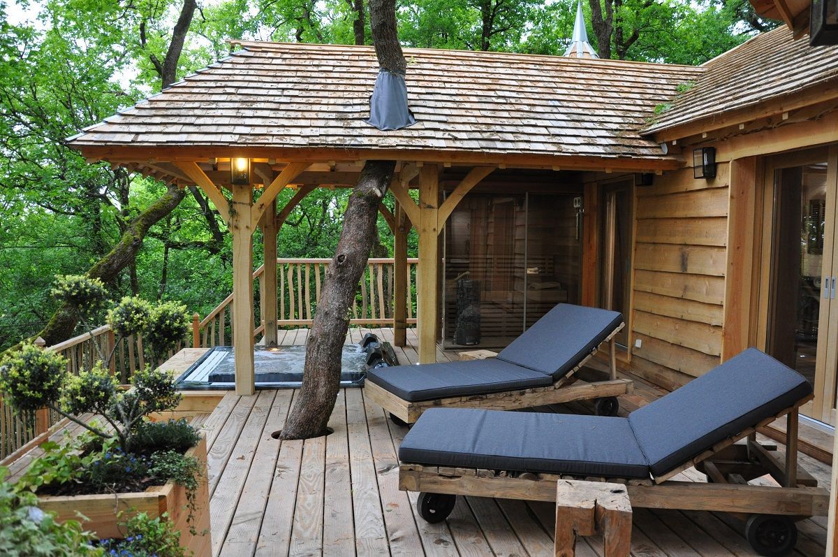 The terrace of one of the castle tree houses.