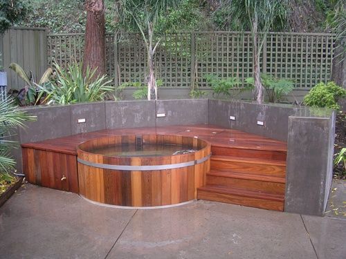 Cedar plank tub