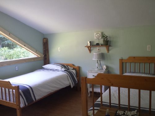 Bedroom in the Noise Floor cabin