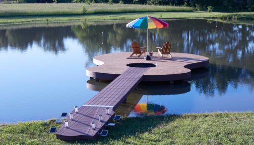 Guitar-shaped dock
