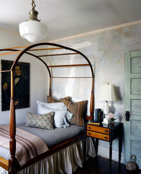 bedroom with canopy bed