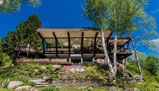 Exterior view of the cabin