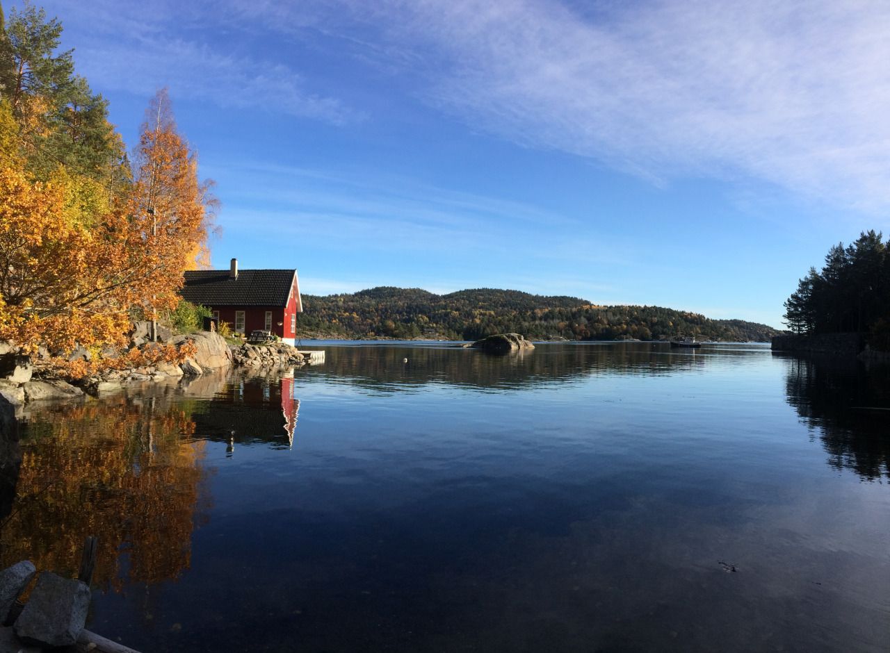 cottage on the edge of a lake