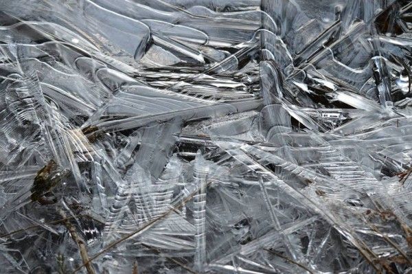 Crackly ice