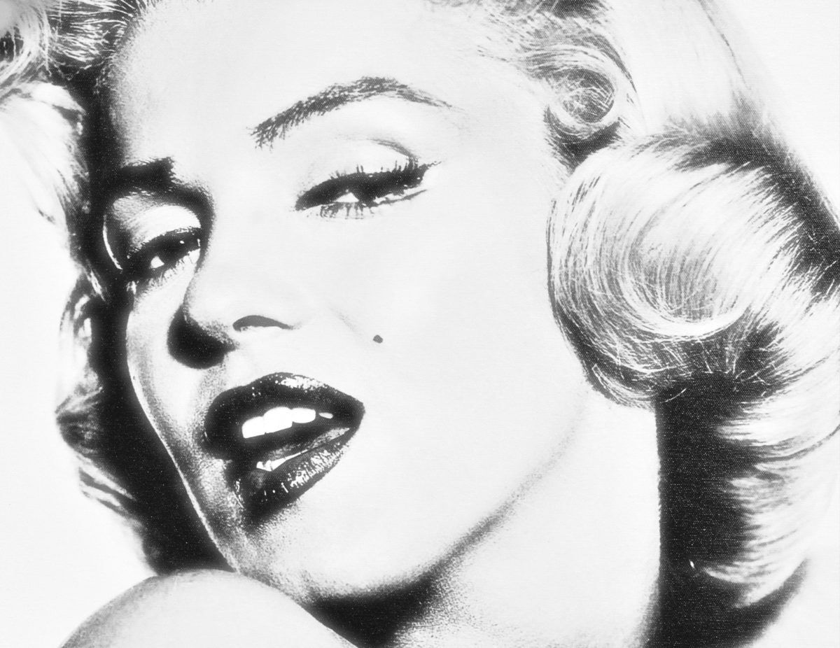 black and white Marilyn Monroe