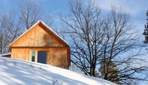 wooden-cottage-winter