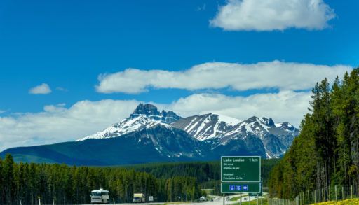 drive-to-lake-louise
