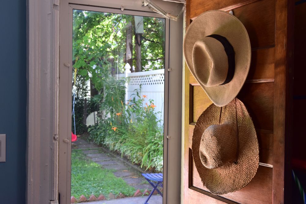 door-leading-to-a-garden