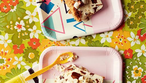 S'mores ice cream cake