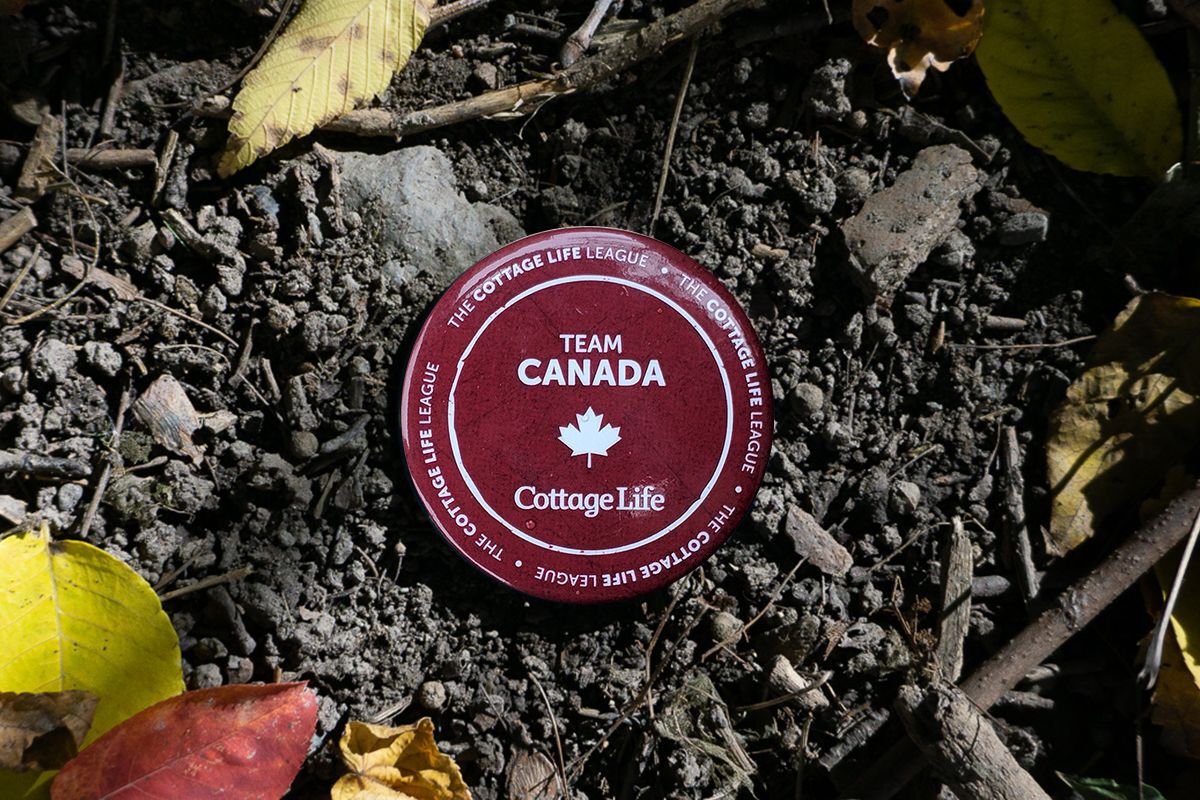 A button with the country name Canada