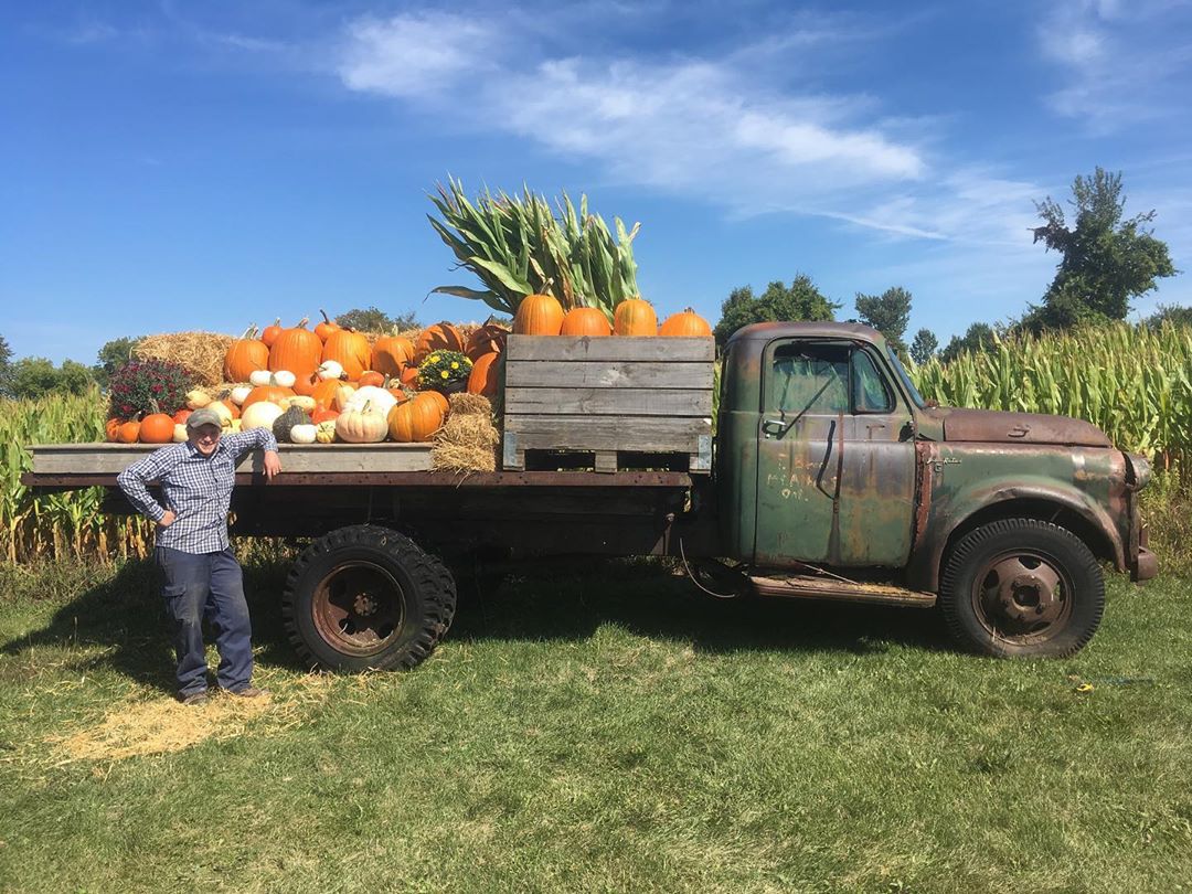 Brooks farm truck delivering pumpkins