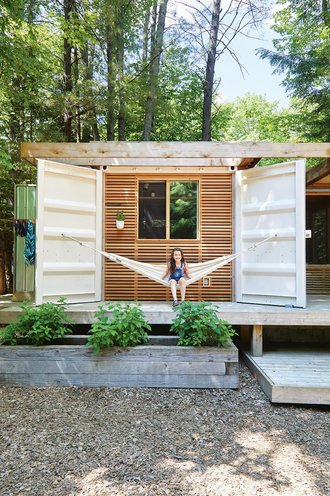 hammock-shipping-container-cottage