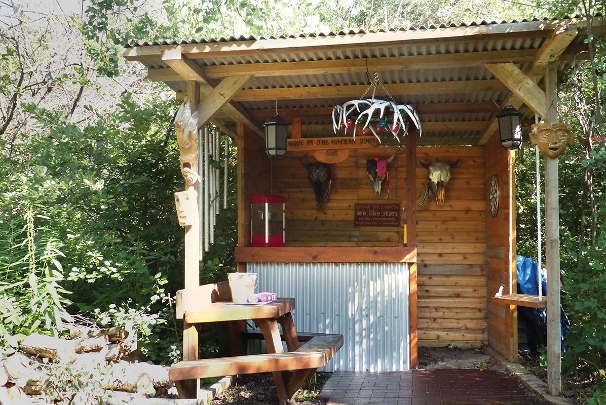 shot of diy alberta tiki shack project