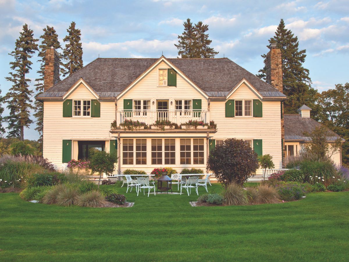 The main cottage at Harrington Lake, Que.