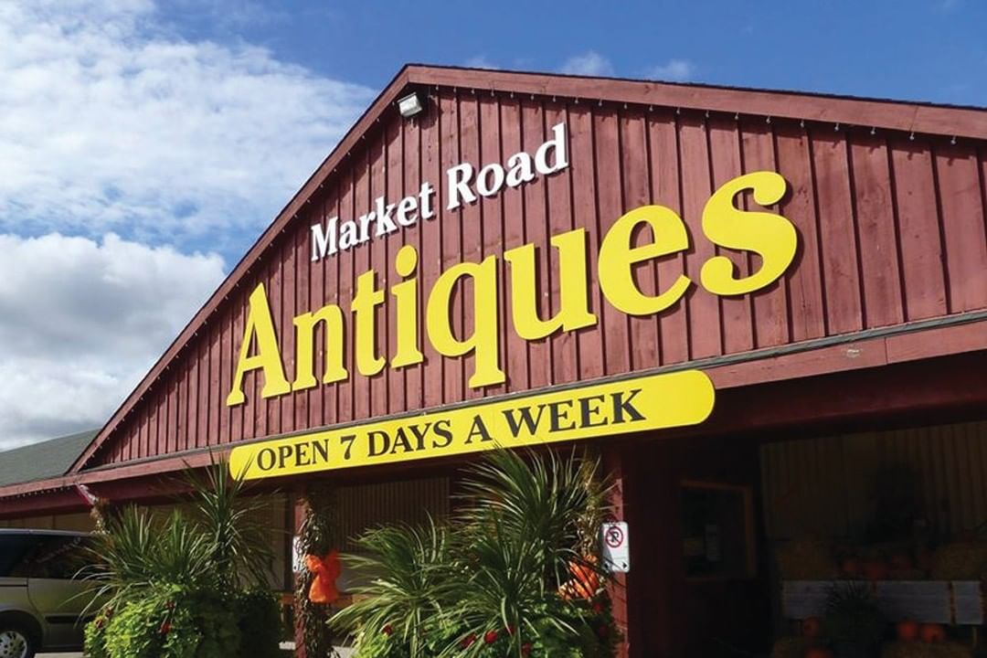 St Jacobs Market Road Antiques