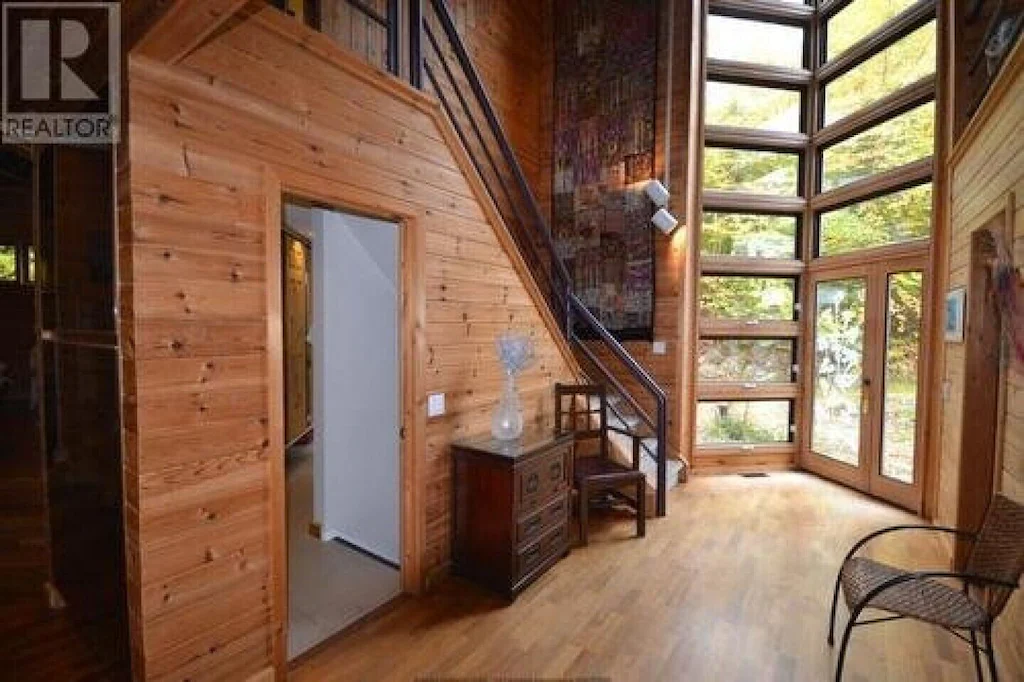 Cottage living space