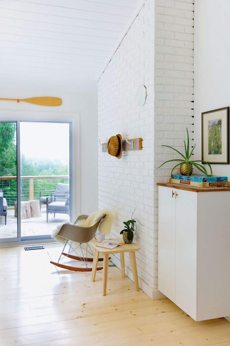 the sunroom at Raina and Wilson's shared cottage