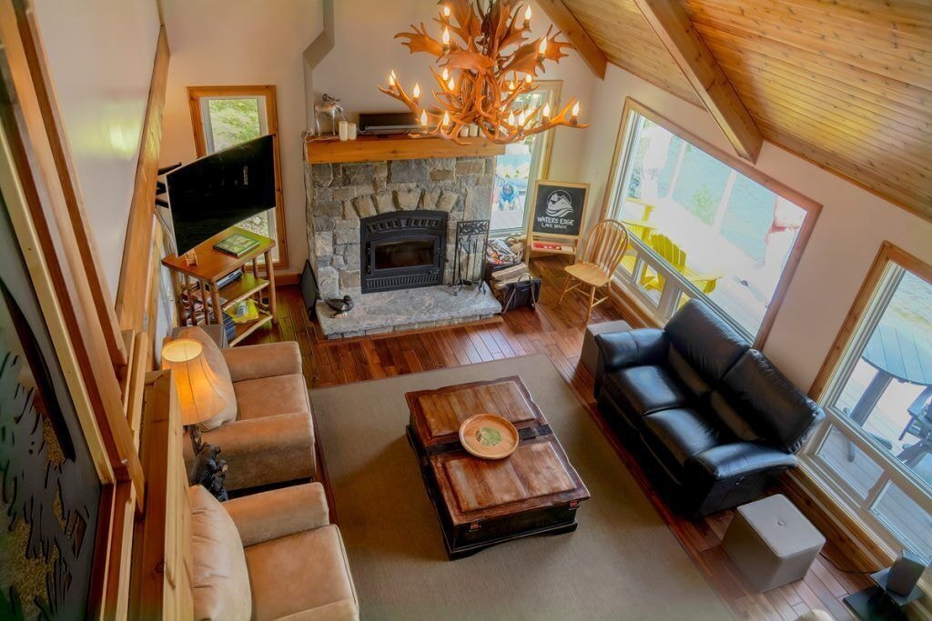 Cottage rental living area