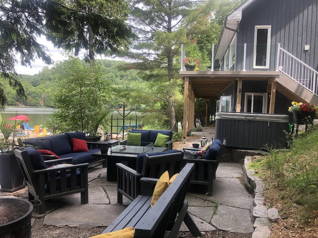 A view of the cottage's patio