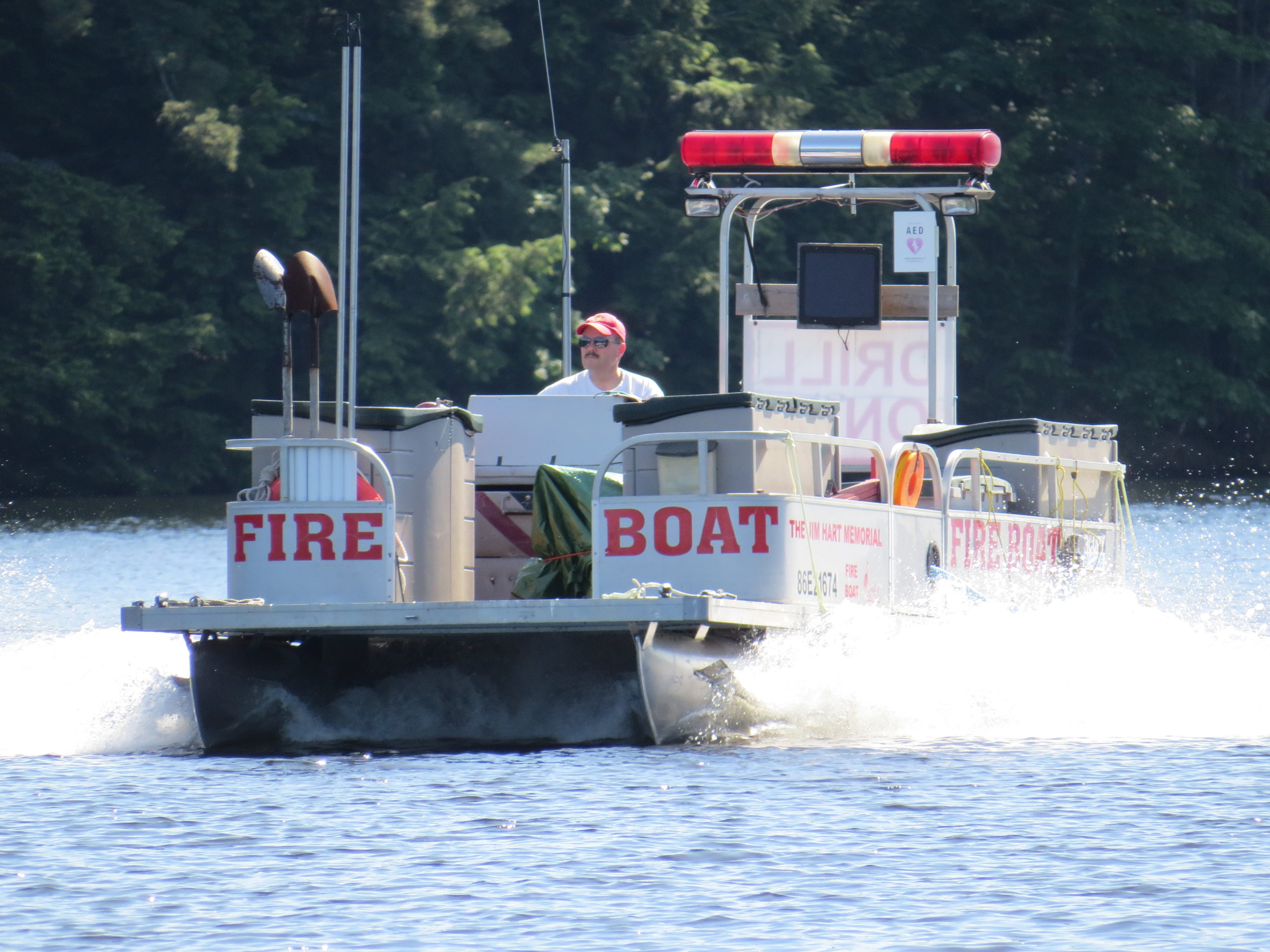 boat used for fighting fires