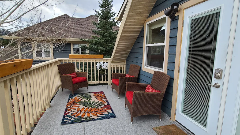Cottage Deck
