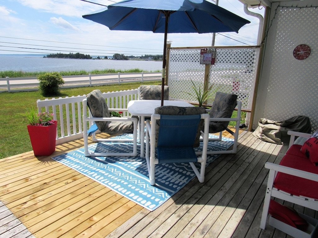 Cottage Deck