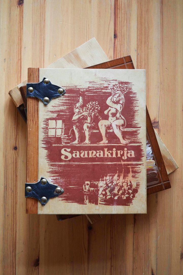 A book that's titled "Saunakirja"