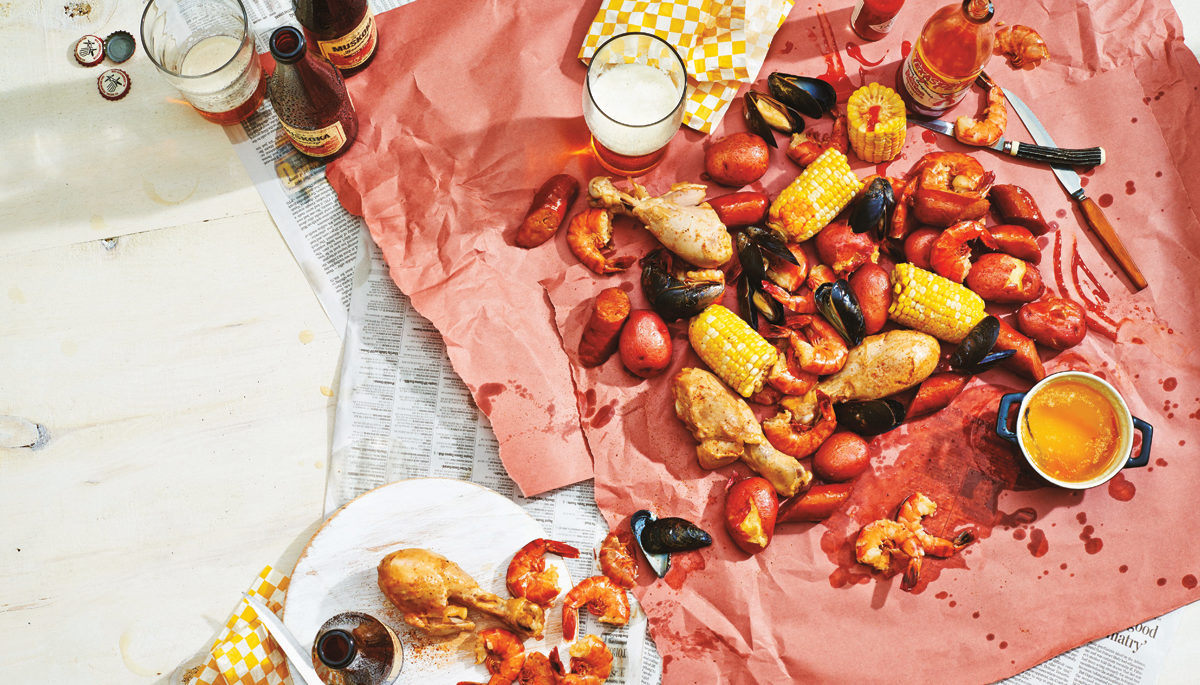 easy entertaining, frogmore stew, low-country boil, recipe, corn, seafood, sausage