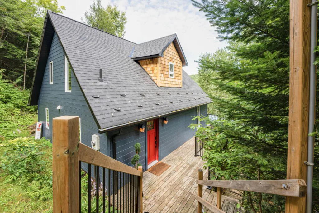 Eagle's Nest cottage exterior