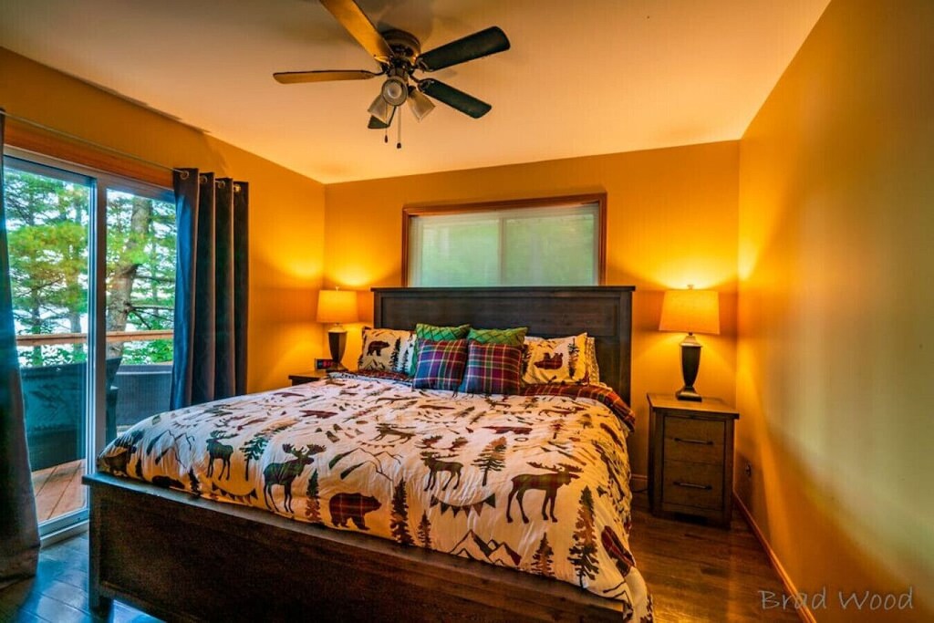 Bedroom with large bed