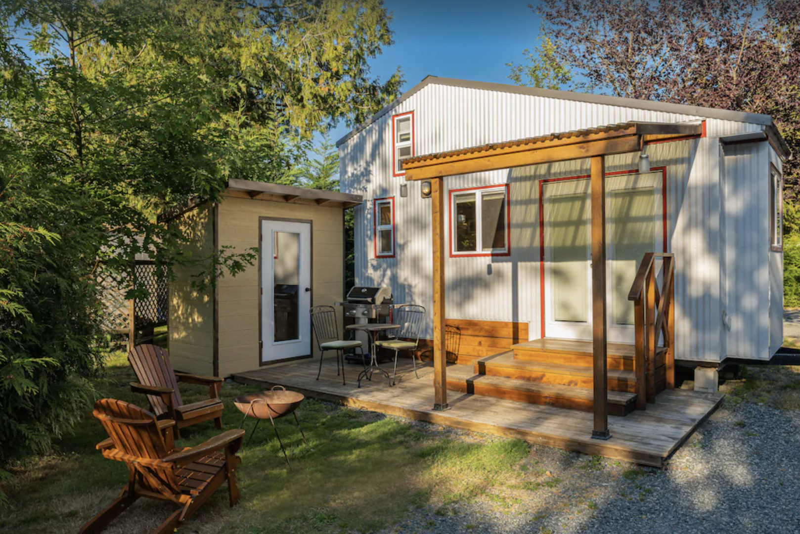 westwood lake nanaimo tiny home rental