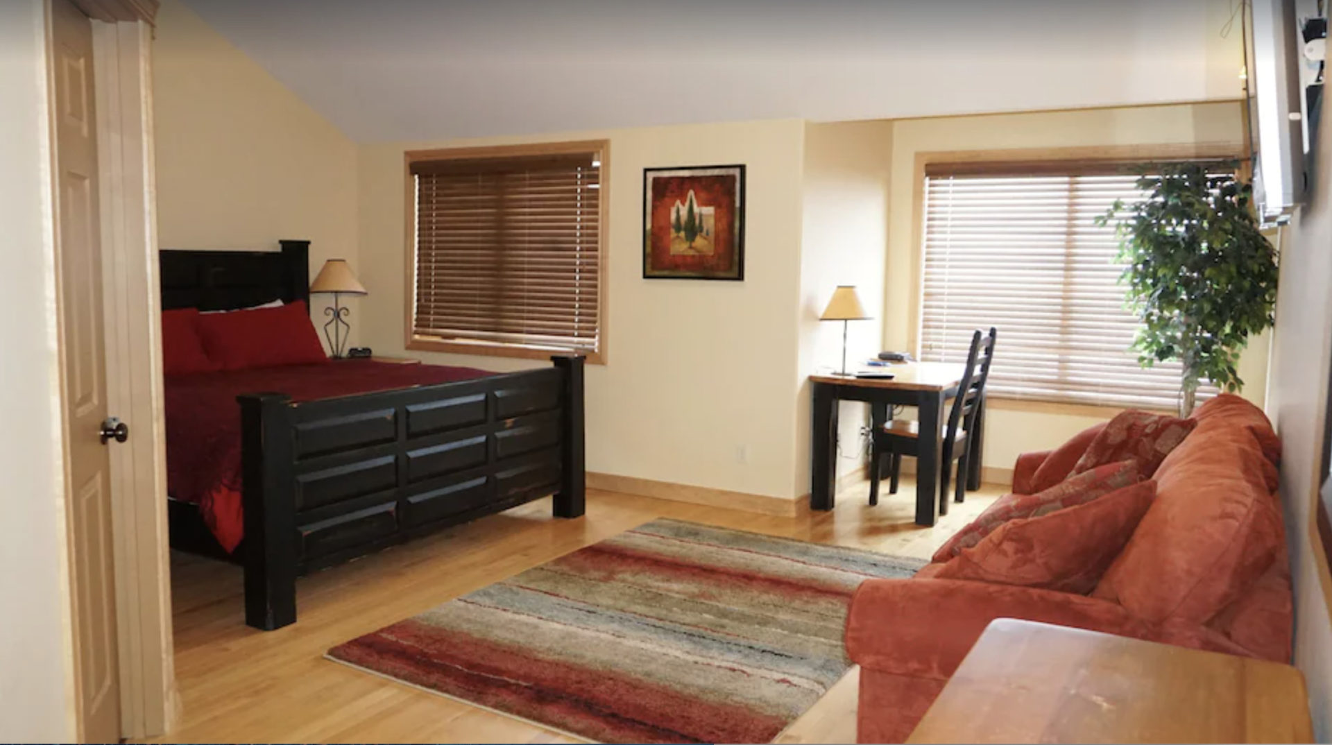 kimberley ski-in lodge