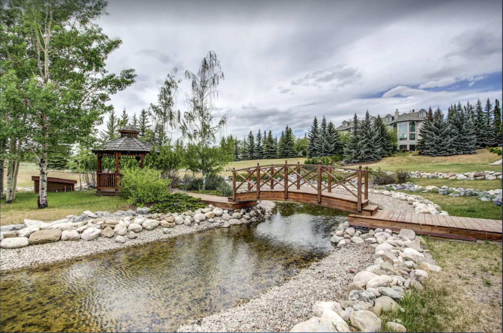 Ghost Lake Alberta Castle