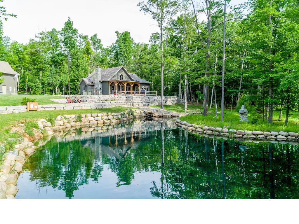 Kootenay Lake Cottage