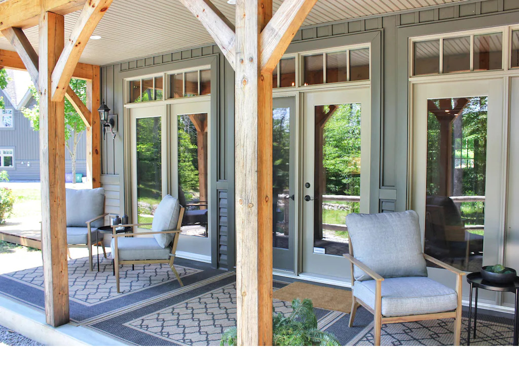 Kootenay Lake Cottage