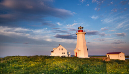 Île aux Perroquets lighthouse on a hill