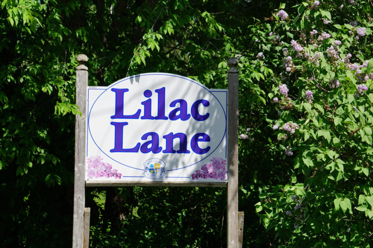 the lilac lane sign in Franktown, Ont.